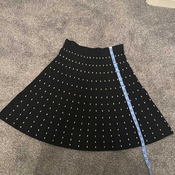 Max Studio High waisted Skirt - Picture 4 of 5